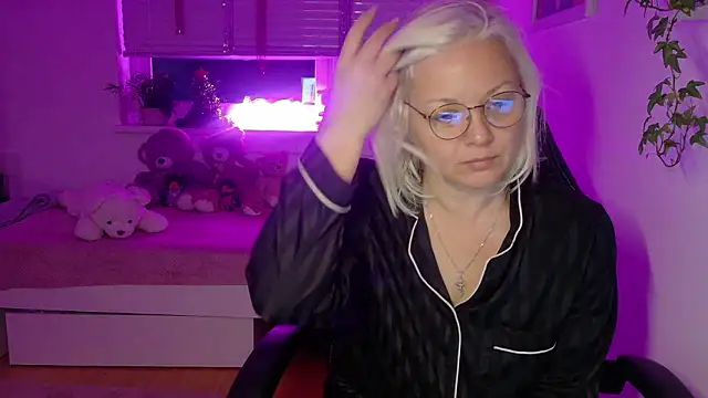 Linsy Kim online show from 01-12-26, 06:20