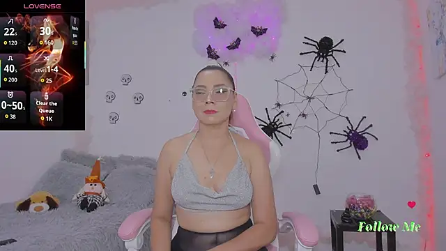 milfAaura online show from 10-25-25, 03:17