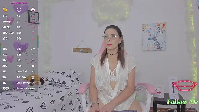 milfAaura online show from 03-05-26, 04:20