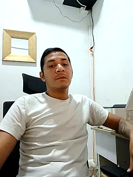 Snapshot of JoaoSalgado chatting on 09-14-25, 12:22 JoaoSalgado online show from 09-14-25, 12:22