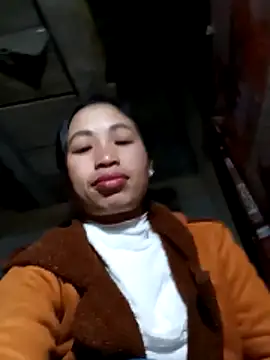 Snapshot of misa_00 chatting on 12-16-25, 04:44 misa 00 online show from 12-16-25, 04:44