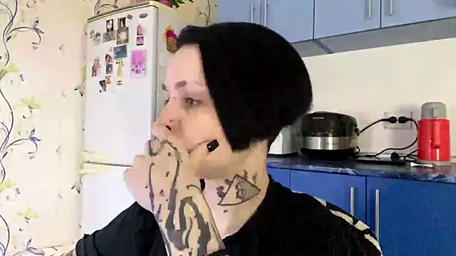 CandaceBlaze online show from 10-07-25, 08:32