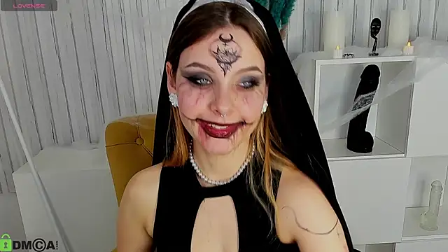 Hina Smith online show from 10-29-25, 12:15