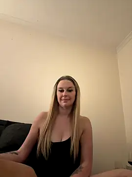 Snapshot of imyourgoodgirl69 chatting on 09-19-25, 10:08 imyourgoodgirl69 online show from 09-19-25, 10:08