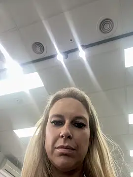 imyourgoodgirl69 online show from 03-06-26, 06:52