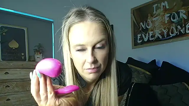 imyourgoodgirl69 online show from 03-29-26, 04:03