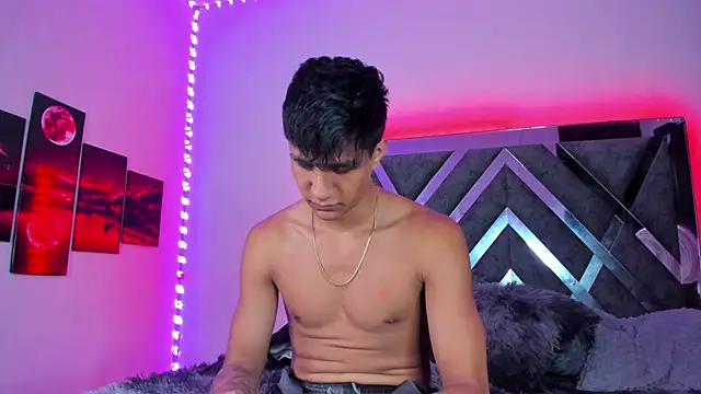 Snapshot of Robertmiller21 chatting on 09-25-25, 05:02 Robertmiller21 online show from 09-25-25, 05:02