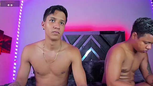 Snapshot of Robertmiller21 chatting on 09-18-25, 04:37 Robertmiller21 online show from 09-18-25, 04:37