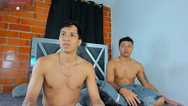 Snapshot of Robertmiller21 chatting on 02-12-26, 12:32 Robertmiller21 online show from 02-12-26, 12:32