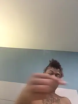 Snapshot of Tishrella6 chatting on 01-07-26, 03:55 Tishrella6 online show from 01-07-26, 03:55