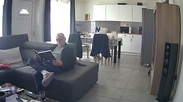 Snapshot of fabDu59 chatting on 06-12-26, 08:23 fabDu59 online show from 06-12-26, 08:23