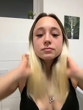 stelli 99 online show from 10-09-25, 05:46