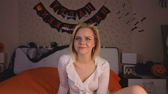 Brittney Shaw online show from 10-29-25, 02:27