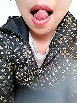 venu00 online show from 12-22-25, 05:40