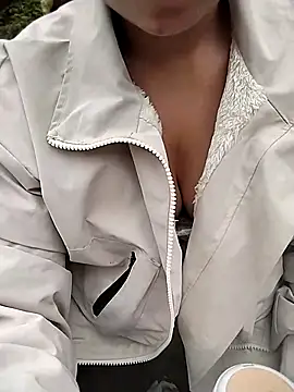 venu00 online show from 12-05-25, 06:34