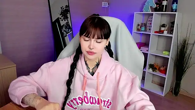 Morana Batt online show from 10-11-25, 02:01