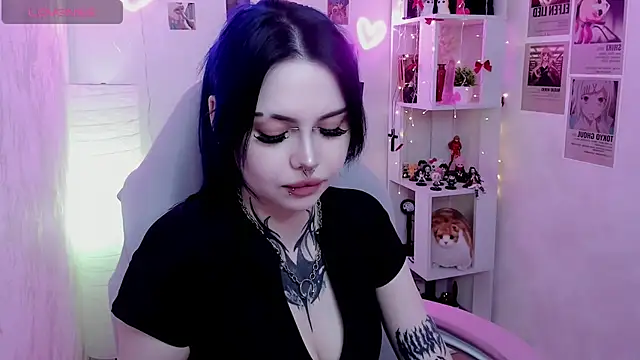 Snapshot of Morana_Batt chatting on 06-06-26, 02:06 Morana Batt online show from 06-06-26, 02:06
