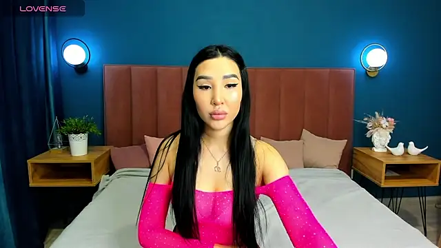 Jennifer Munoz online show from 11-12-25, 01:21