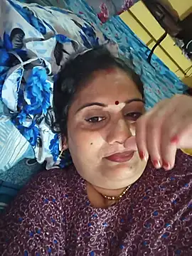 Snapshot of Rakhi99x chatting on 07-19-26, 12:35 Rakhi99x online show from 07-19-26, 12:35