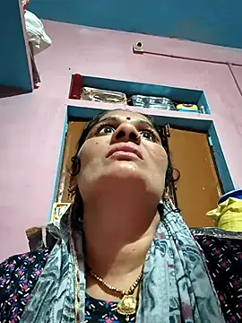 Snapshot of Rakhi99x chatting on 07-20-26, 10:39 Rakhi99x online show from 07-20-26, 10:39