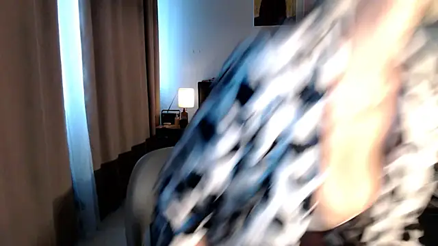 VivianCoke online show from 04-22-26, 04:36