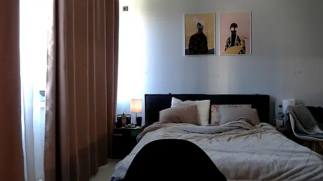 VivianCoke online show from 05-01-26, 02:33