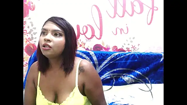 Snapshot of indianmystica694u chatting on 10-08-25, 07:32 indianmystica694u online show from 10-08-25, 07:32