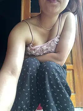 Snapshot of Ngoc-bbi chatting on 07-16-26, 11:57 Ngoc-bbi online show from 07-16-26, 11:57