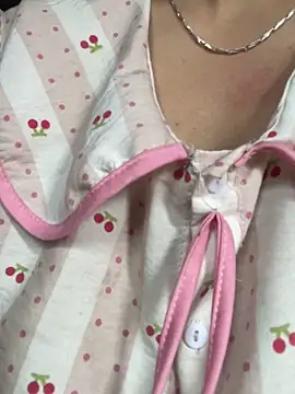 Snapshot of Ngoc-bbi chatting on 06-21-26, 01:44 Ngoc-bbi online show from 06-21-26, 01:44