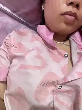 Snapshot of Ngoc-bbi chatting on 07-30-26, 11:15 Ngoc-bbi online show from 07-30-26, 11:15