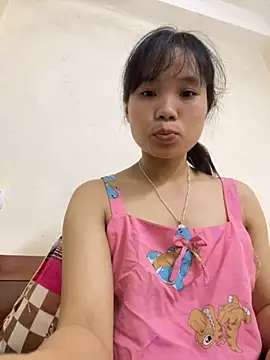 Ngoc-bbi online show from 10-04-25, 11:12