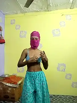 Snapshot of Cute-Rashmii chatting on 10-14-25, 08:59 Cute-Rashmii online show from 10-14-25, 08:59