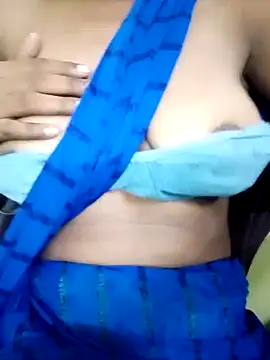 Snapshot of Cute-Rashmii chatting on 09-10-25, 10:25 Cute-Rashmii online show from 09-10-25, 10:25