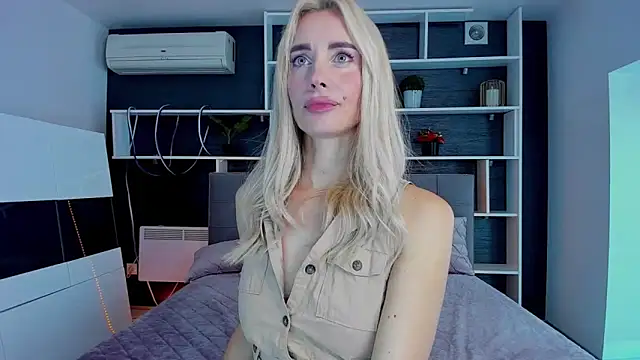 SabrinaSharm online show from 10-04-25, 11:56