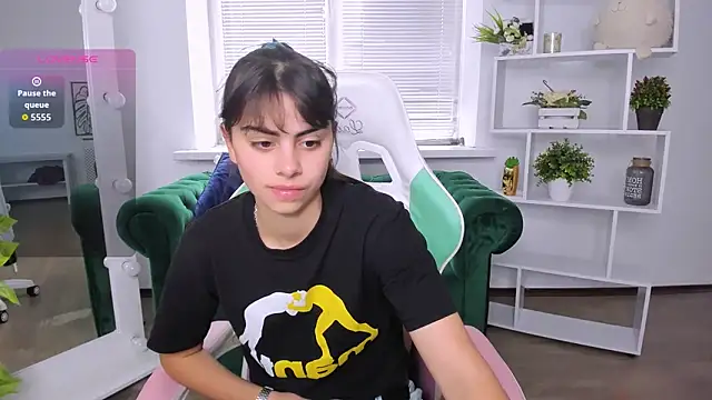 Cocoa Sins online show from 10-15-25, 06:22