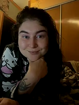 Snapshot of DazzzlingDame chatting on 10-19-25, 02:25 DazzzlingDame online show from 10-19-25, 02:25