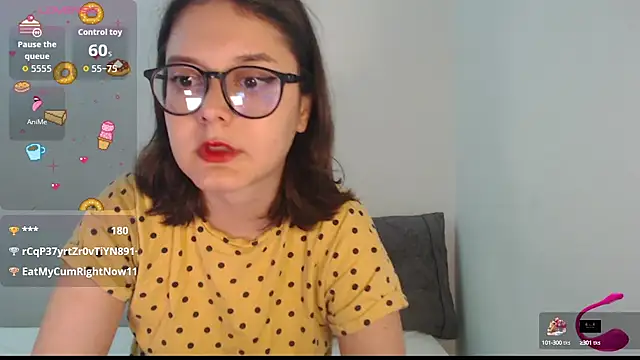 Snapshot of MadieLorez chatting on 09-11-25, 01:16 MadieLorez online show from 09-11-25, 01:16
