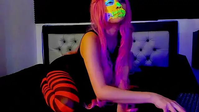 Akalidemon online show from 10-27-25, 04:02