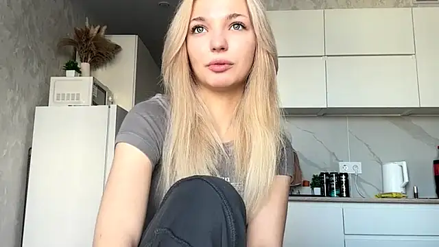 MycuteMolly online show from 10-03-25, 06:15