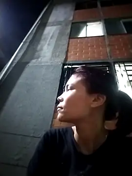 dulcelatin21 online show from 12-02-25, 02:12