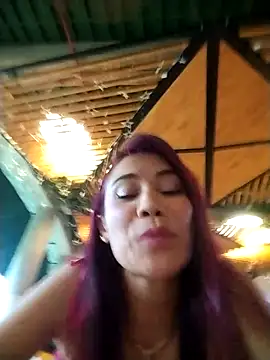 dulcelatin21 online show from 11-16-25, 09:19