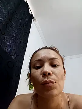 dulcelatin21 online show from 10-26-25, 06:30