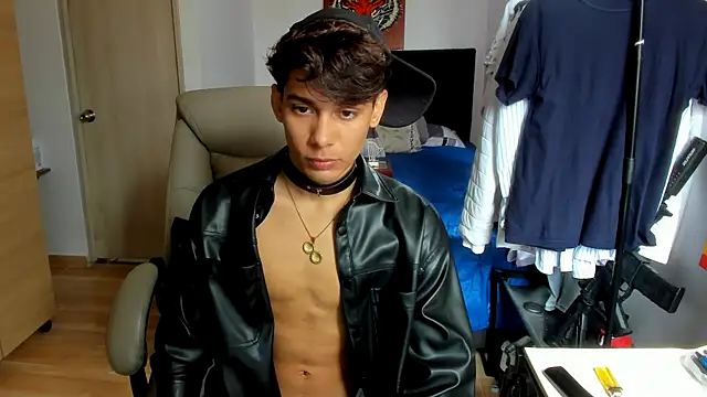 AliottTwink online show from 07-22-26, 02:52