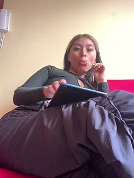 Snapshot of SweetSophie26 chatting on 09-10-25, 03:22 SweetSophie26 online show from 09-10-25, 03:22