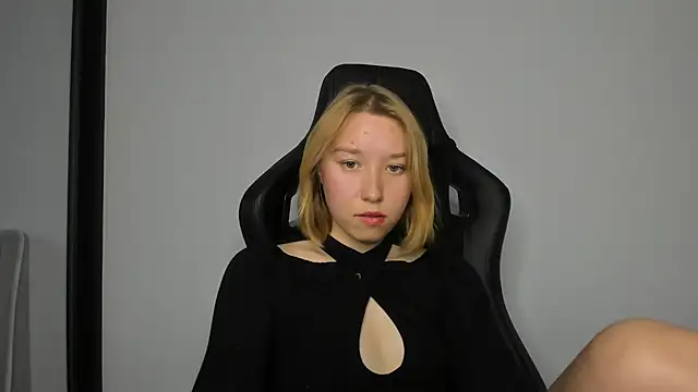 Agatha May online show from 10-11-25, 12:06