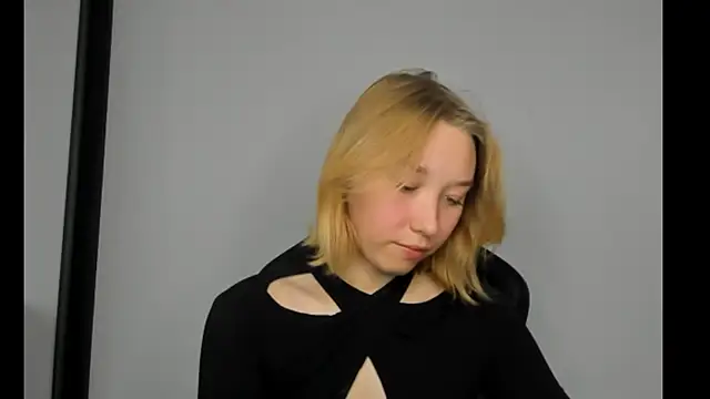 Agatha May online show from 10-14-25, 11:11