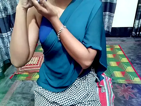 Snapshot of blackpori chatting on 10-16-25, 02:42 blackpori online show from 10-16-25, 02:42