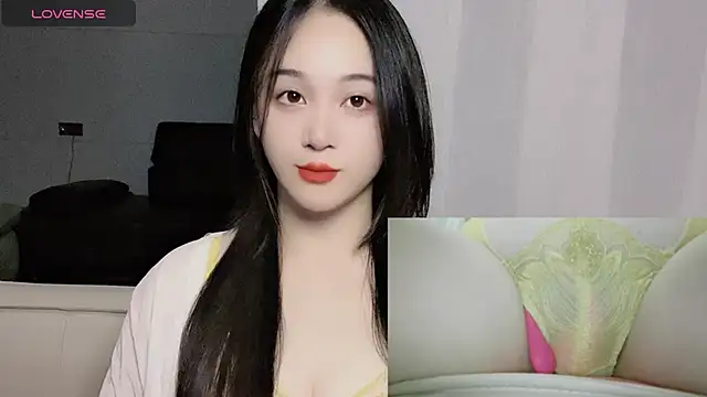 woaiqinqin online show from 10-16-25, 03:42