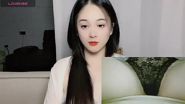 woaiqinqin online show from 10-18-25, 04:09