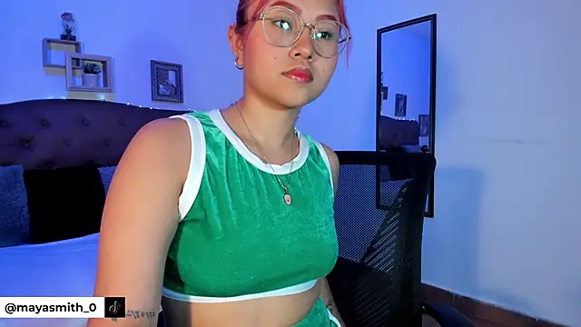 Snapshot of MAYASMITH__ chatting on 04-23-26, 04:52 MAYASMITH online show from 04-23-26, 04:52